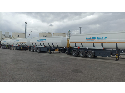 3 AXLES FUEL TANKER